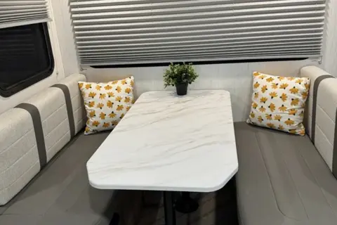 MPG Glamper’s Mansion w/ 2 Bedrooms & Outdoor Kitchen