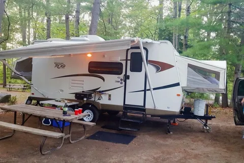 The Li'l Cabin's Rockwood Roo  Hybrid