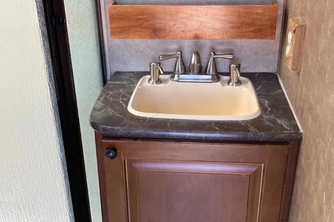 Jayco Feather 23RBM Travel Trailer