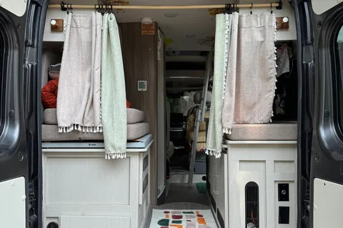 Rize & Shine - Pet Friendly, Easy to Drive, Adventure-Ready!