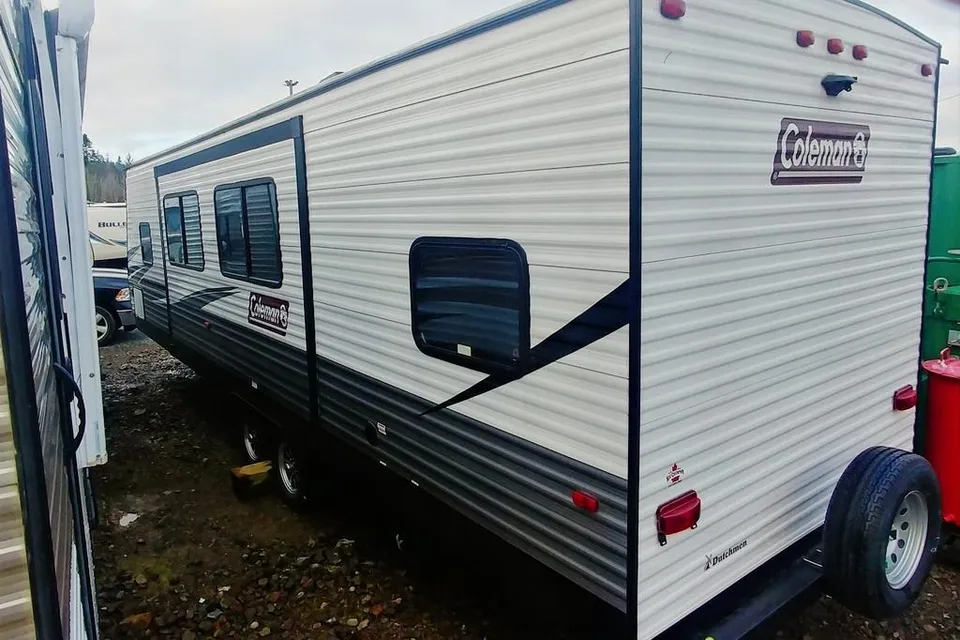 morgan's Coleman Lantern 295QB Travel Trailer