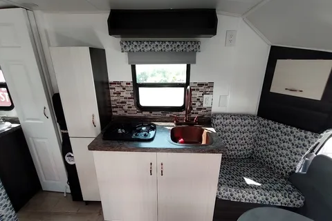 converted F 350 ford Ford 350 Class C