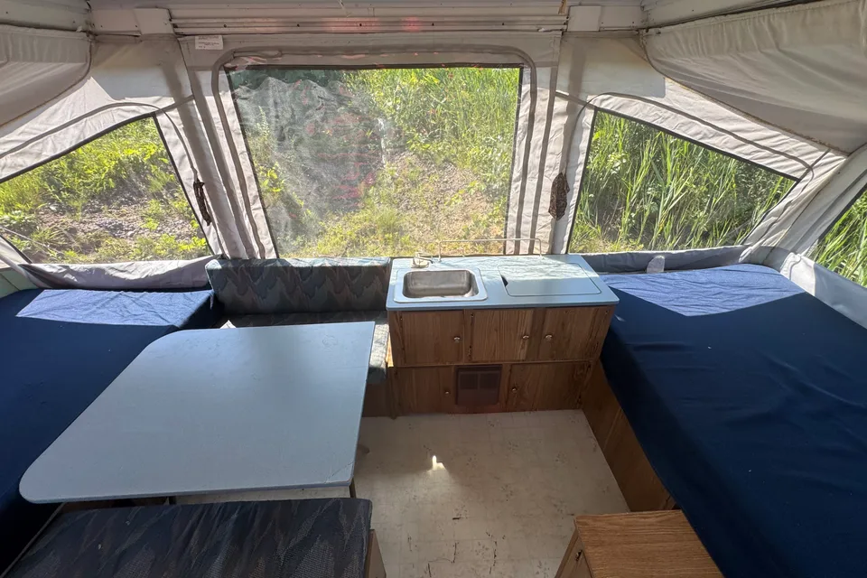 Ulysse's Coleman CEDAR 1993 Tent Trailer