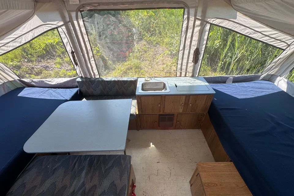 Ulysse's Coleman CEDAR 1993 Tent Trailer