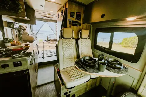 Off-Grid Adventure Ready! STARLINK Included - The Silver Lining