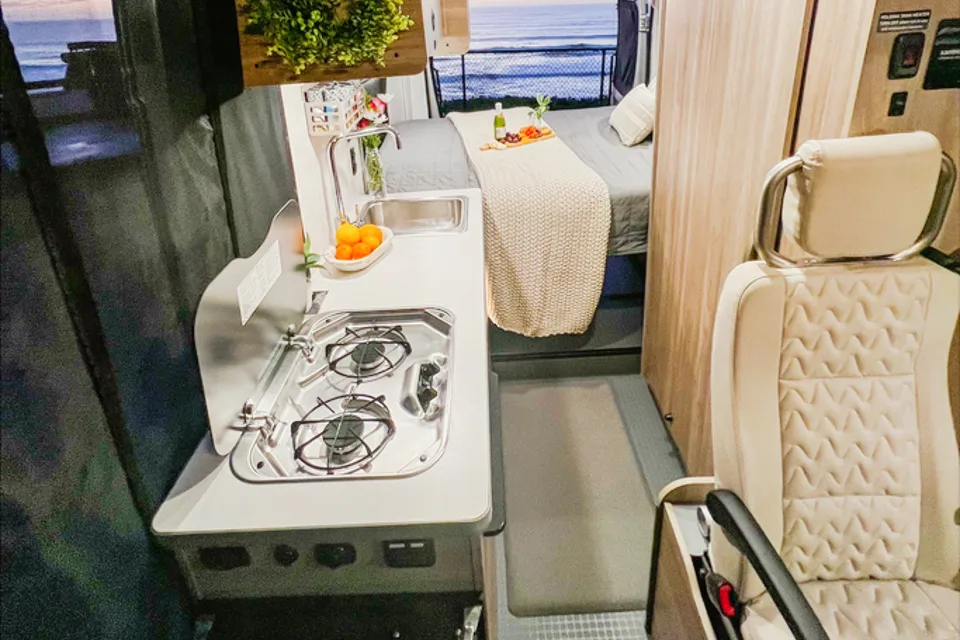 Off-Grid Adventure Ready! STARLINK Included - The Silver Lining