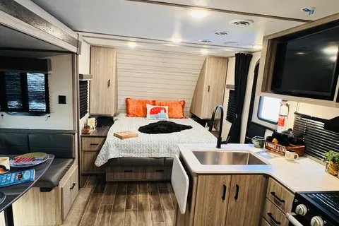 'Evelyn' 2023 Keystone RV Passport ACO2302