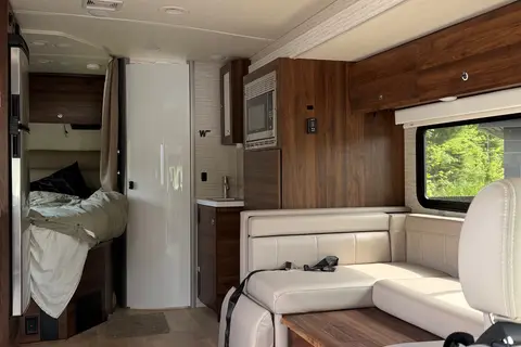 Winnebago View 24J Classe C
