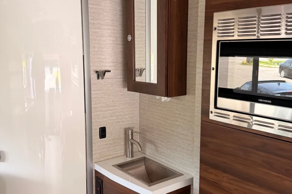 Winnebago View 24J Classe C