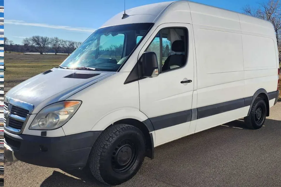 Colan's Mercedes-Benz Sprinter Class B