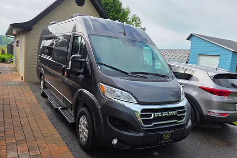 Eric Thor Motor Coach Ram Classe B