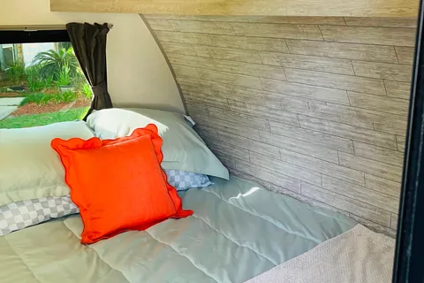 New Coachmen Catalina Summit 7