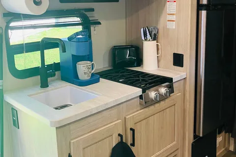 New Coachmen Catalina Summit 7