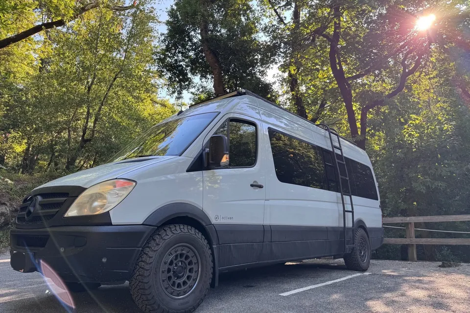BearBnBReno Luxury ActiVan Mercedes-Benz Sprinter 2500 Campervan