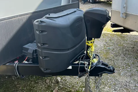 Nellie's Keystone Passport SL Travel Trailer