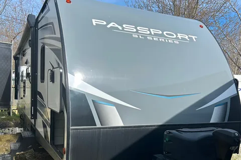 Nellie's Keystone Passport SL Travel Trailer
