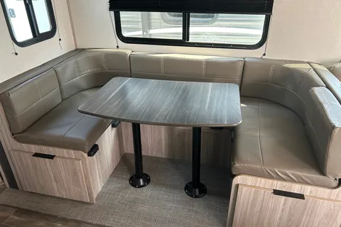 Nellie's Keystone Passport SL Travel Trailer