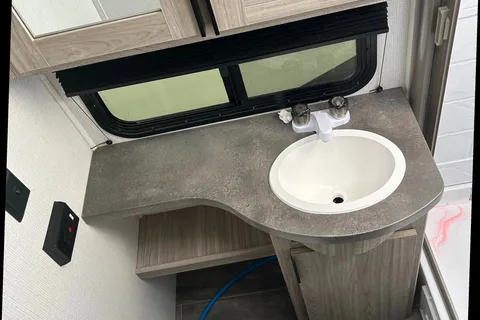 Nellie's Keystone Passport SL Travel Trailer