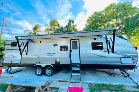 2021 Coachmen Catalina Legacy Edition travel trailer 38ft
