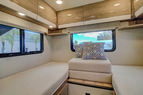 Entegra Coach QWEST 24T - Rusty's RV Adventure