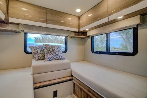 Entegra Coach QWEST 24T - Rusty's RV Adventure