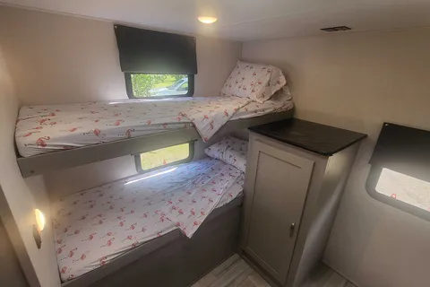 Family Friendly Bunkhouse/Outdoor Kitchen Travel Trailer