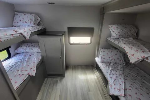 Family Friendly Bunkhouse/Outdoor Kitchen Travel Trailer