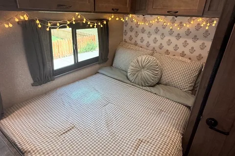 Cozy & Modern 2020 Winnebago Minnie Winnie- Road Trip Ready!