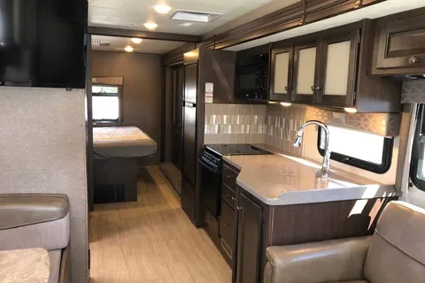 Thor Motor Coach Windsport