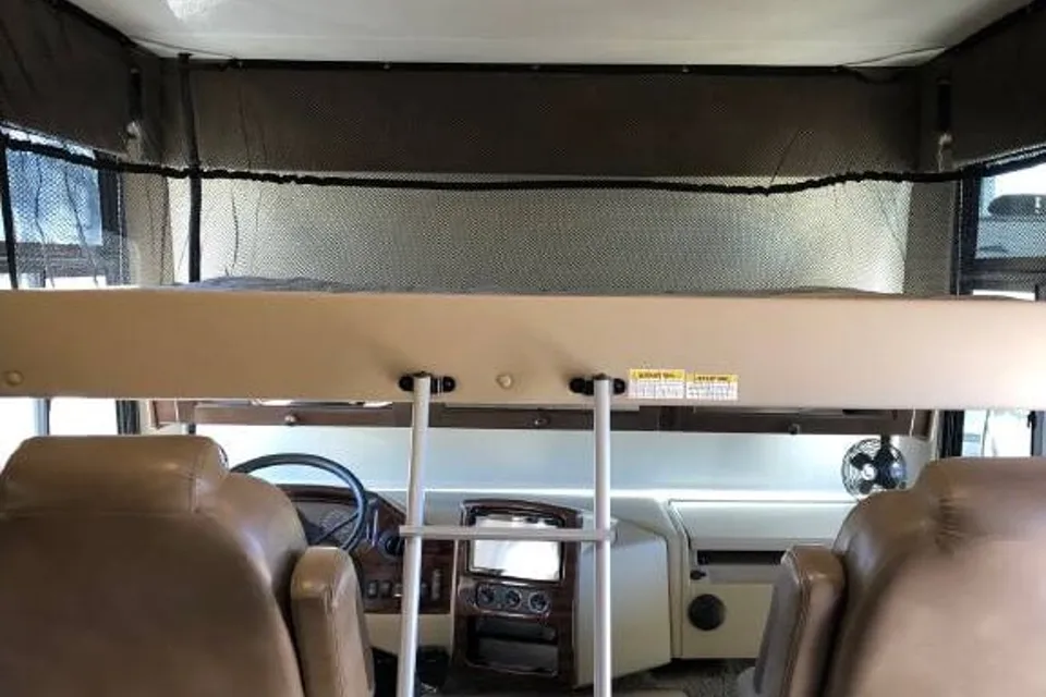 Thor Motor Coach Windsport