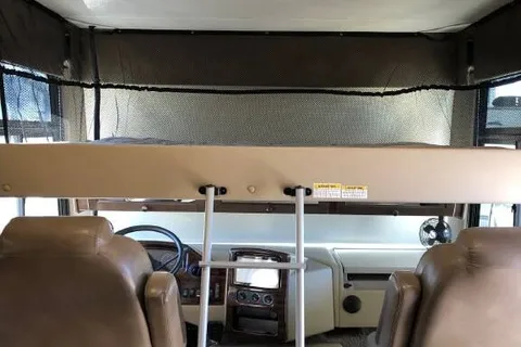 Thor Motor Coach Windsport