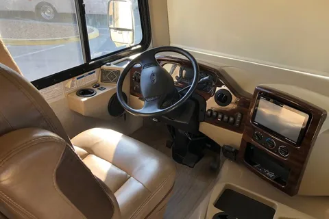 Thor Motor Coach Windsport