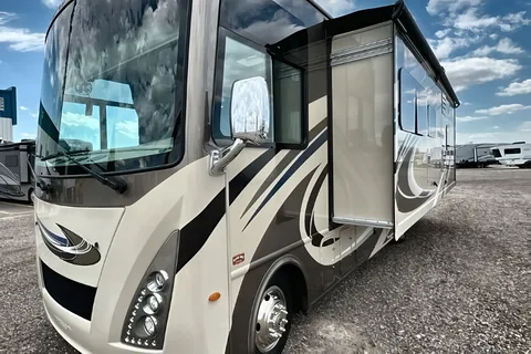 Thor Motor Coach Windsport