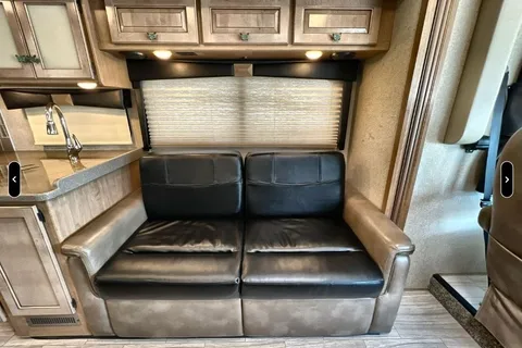 Thor Motor Coach Windsport