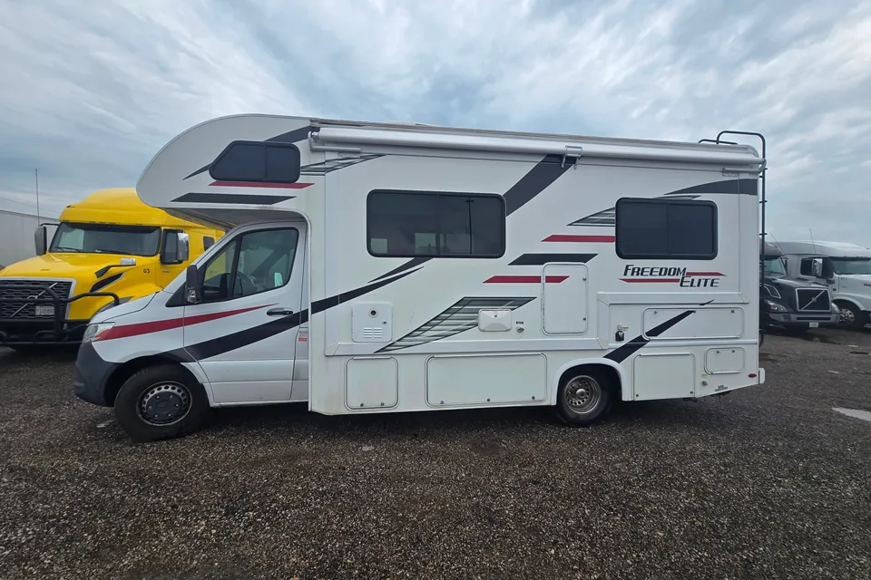 daniel's Thor Motor Coach Freedom Elite Class C