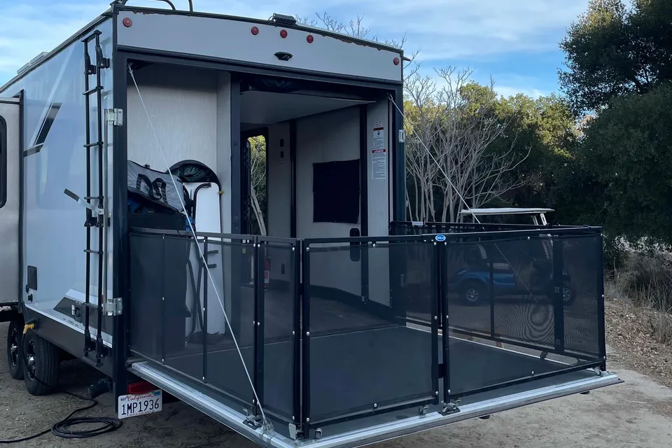 Wolf Pack Bunkhouse/Toyhauler