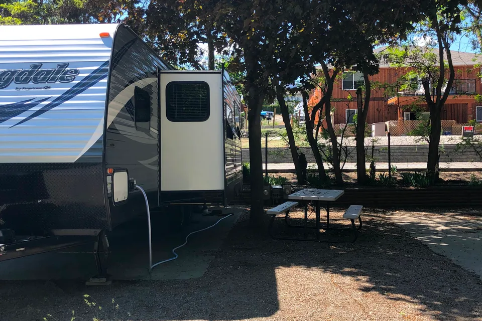29' Keystone Springdale Travel Trailer
