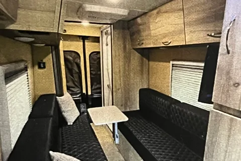 Clark's Chinook Bayside TB Class B, the Shadow