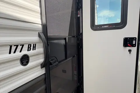 Family Fun - Starcraft Autumn Ridge 177BH Travel Trailer