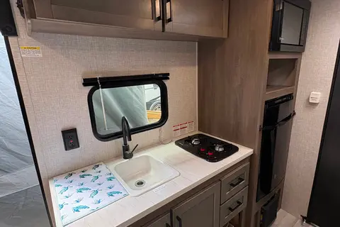 Family Fun - Starcraft Autumn Ridge 177BH Travel Trailer