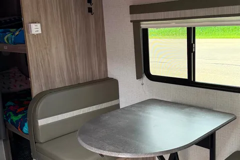 2023 Winnebago with bunks - only 3,400 lbs can tow with SUV