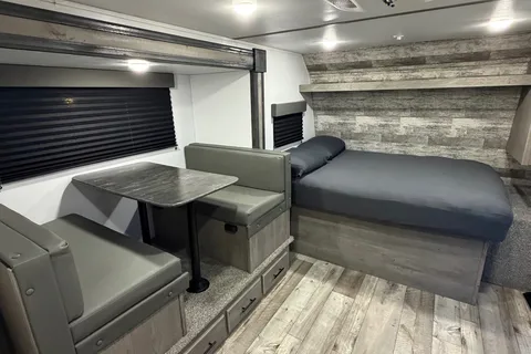 Springdale Bunkhouse w/ Slide Out-Easy Tow Camper Sleeps 5