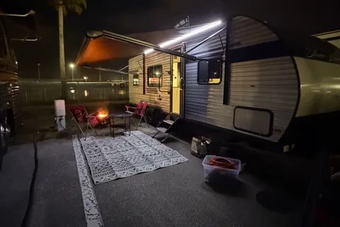 Eleydis's East to West Silver lakes Travel Trailer