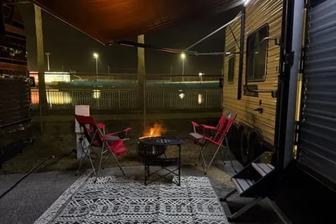 Eleydis's East to West Silver lakes Travel Trailer