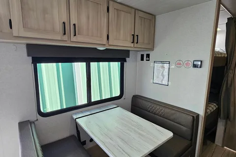 Eleydis's East to West Silver lakes Travel Trailer