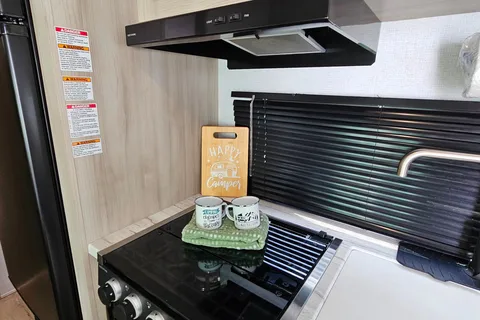 Eleydis's East to West Silver lakes Travel Trailer
