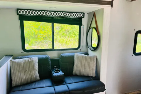 Forest River Shasta Oasis 26DB Travel Trailer