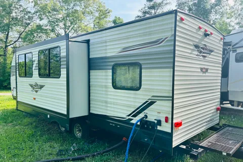 Forest River Shasta Oasis 26DB Travel Trailer