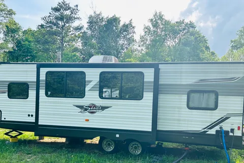 Forest River Shasta Oasis 26DB Travel Trailer