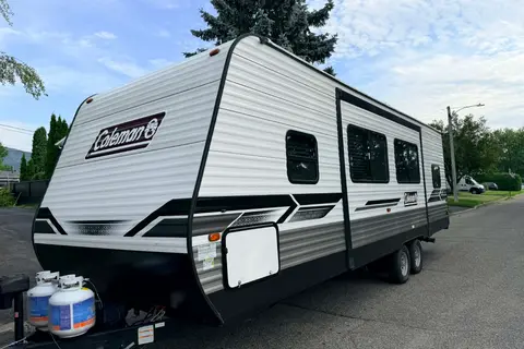 RS Récréatif Loc - L’oasis mobile | 8 voyageurs | Clef en main | Livraison Disponible